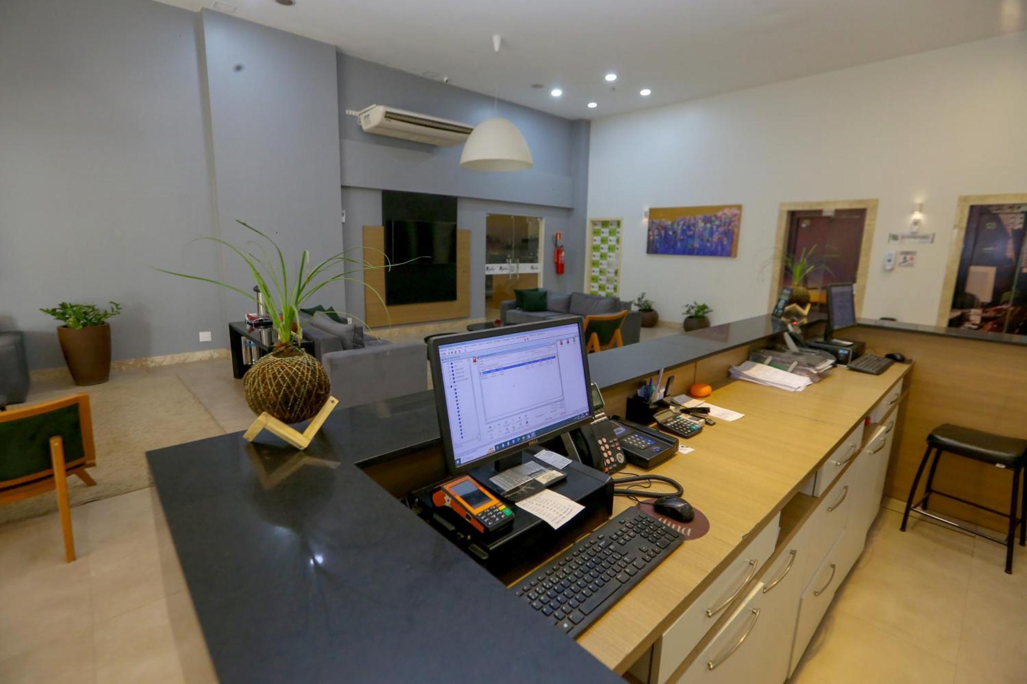 Stay Inn Hotel 因佩拉特里斯 外观 照片