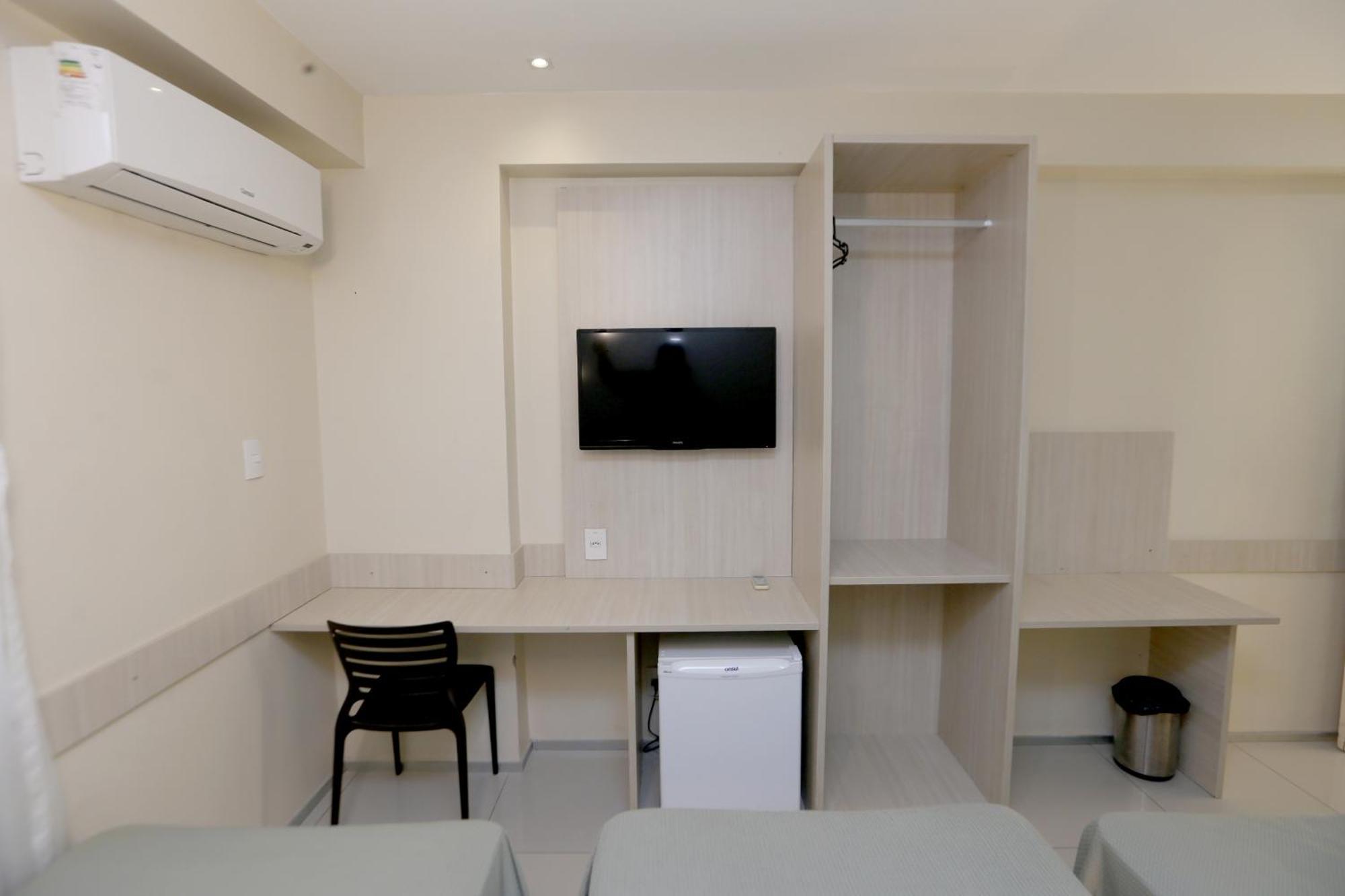 Stay Inn Hotel 因佩拉特里斯 外观 照片